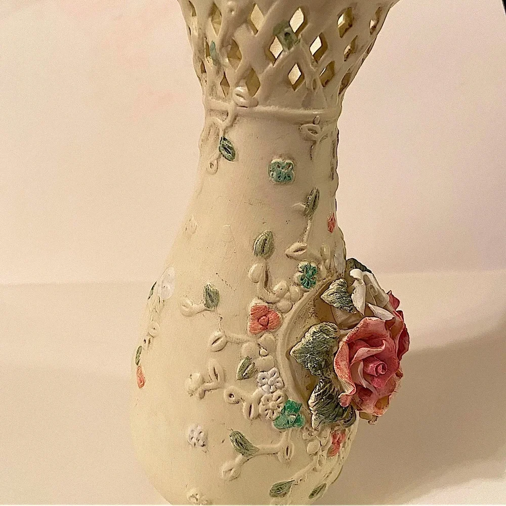 Italian Barbotine Majolica Vintage Vase Floral Large Pink Roses 7.5” inches.